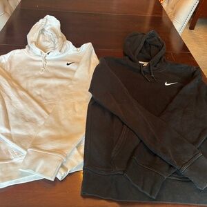 2 Nike Club Fleece Hoodies